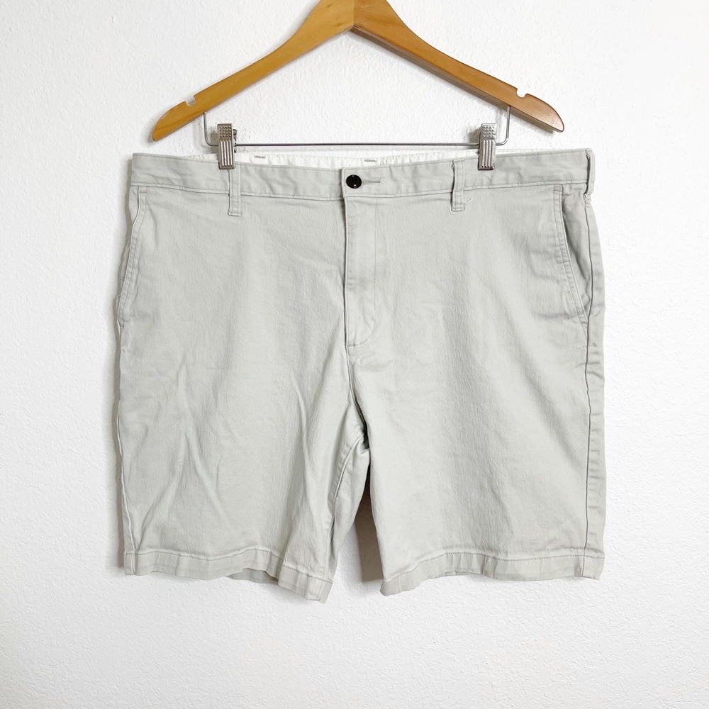 Dockers Mens Perfect Short D3 Classic Fit Chino Shorts Light Gray Stone Size 40